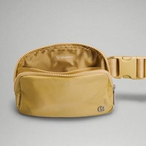 Lululemon everywhere belt bag golden sand